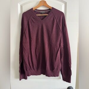 Men’s Banana Republic burgundy v neck sweater sz L